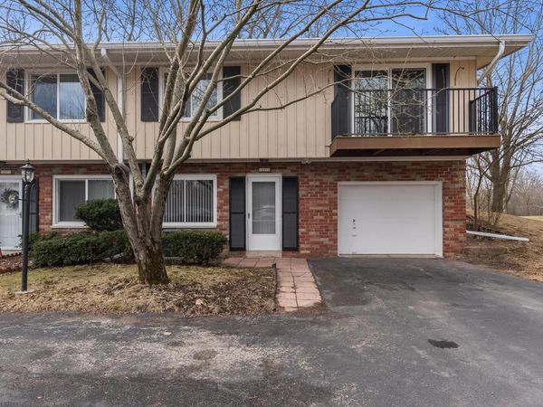 12975 N Colony DRIVE, Unit 12975, Mequon, WI 53097