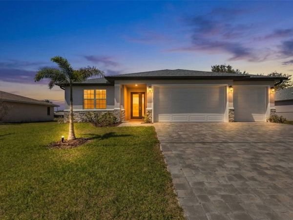 223 RIO DE JANEIRO AVENUE , PUNTA GORDA, FL 33983