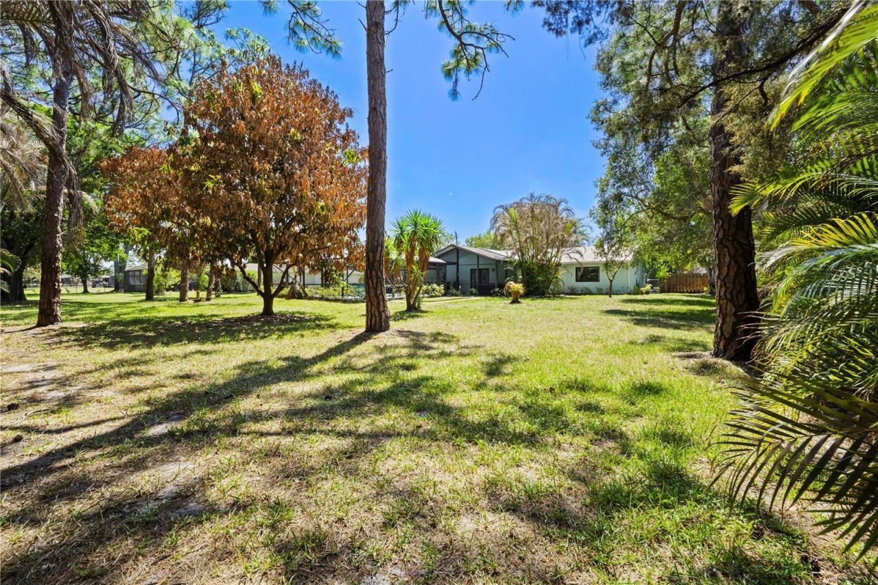 2225 SE Flanders Road , Port Saint Lucie, FL 34952 Photo