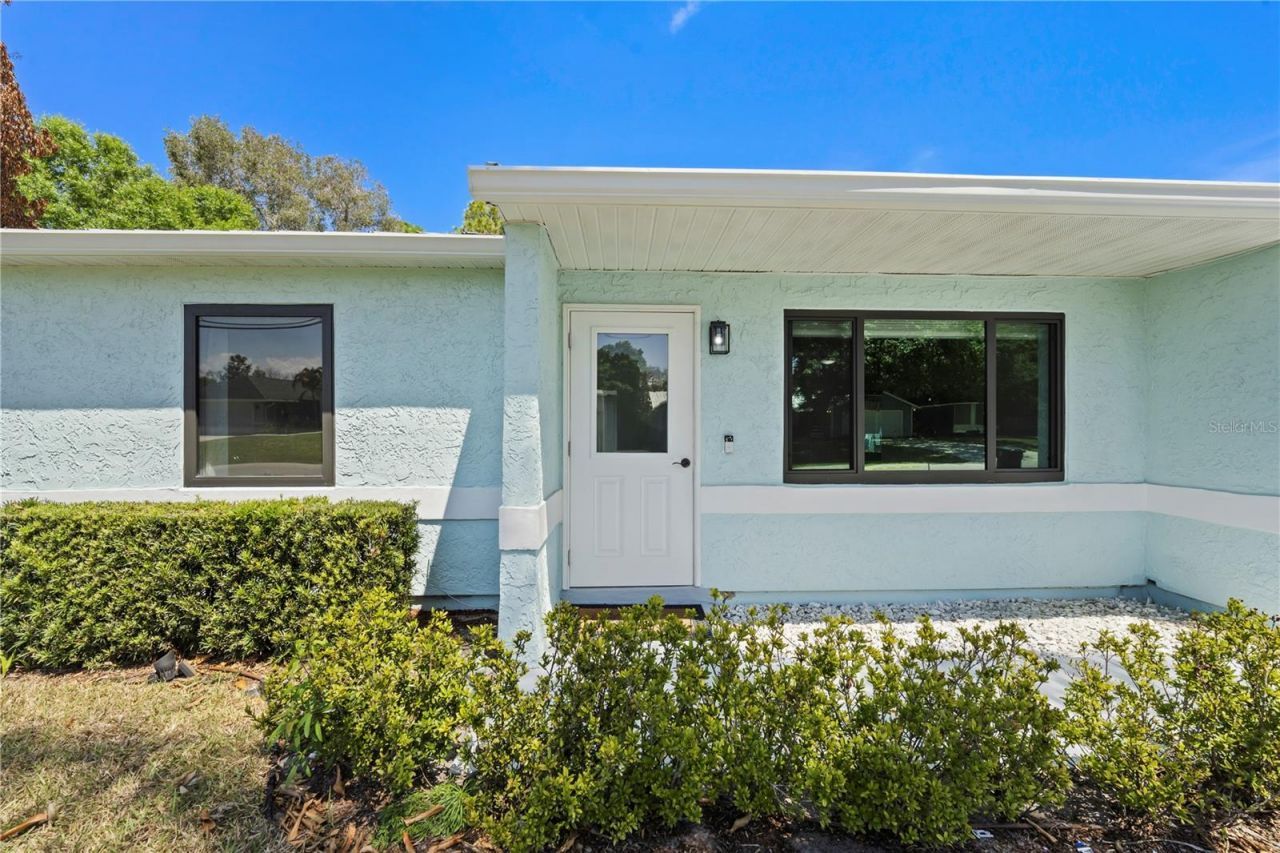 2225 SE Flanders Road , Port Saint Lucie, FL 34952 Photo