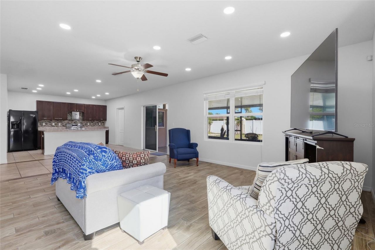 3204 Azalea Blossom Drive, Plant City, FL 33567 Photo