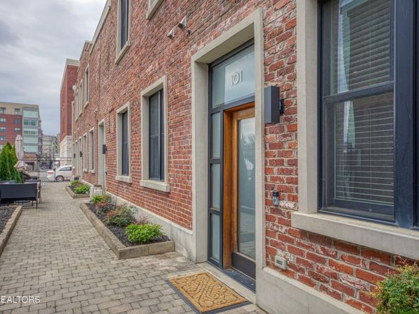 101 Mews Way, Knoxville, TN 37917