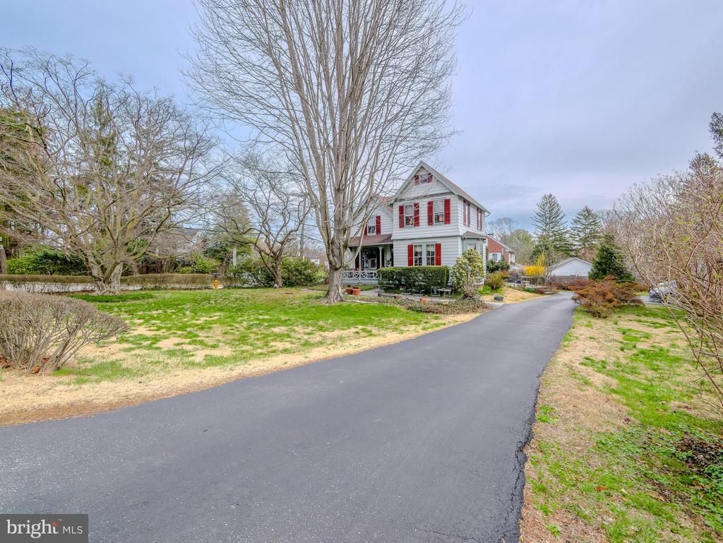 332 N PROVIDENCE ROAD, WALLINGFORD, PA 19086