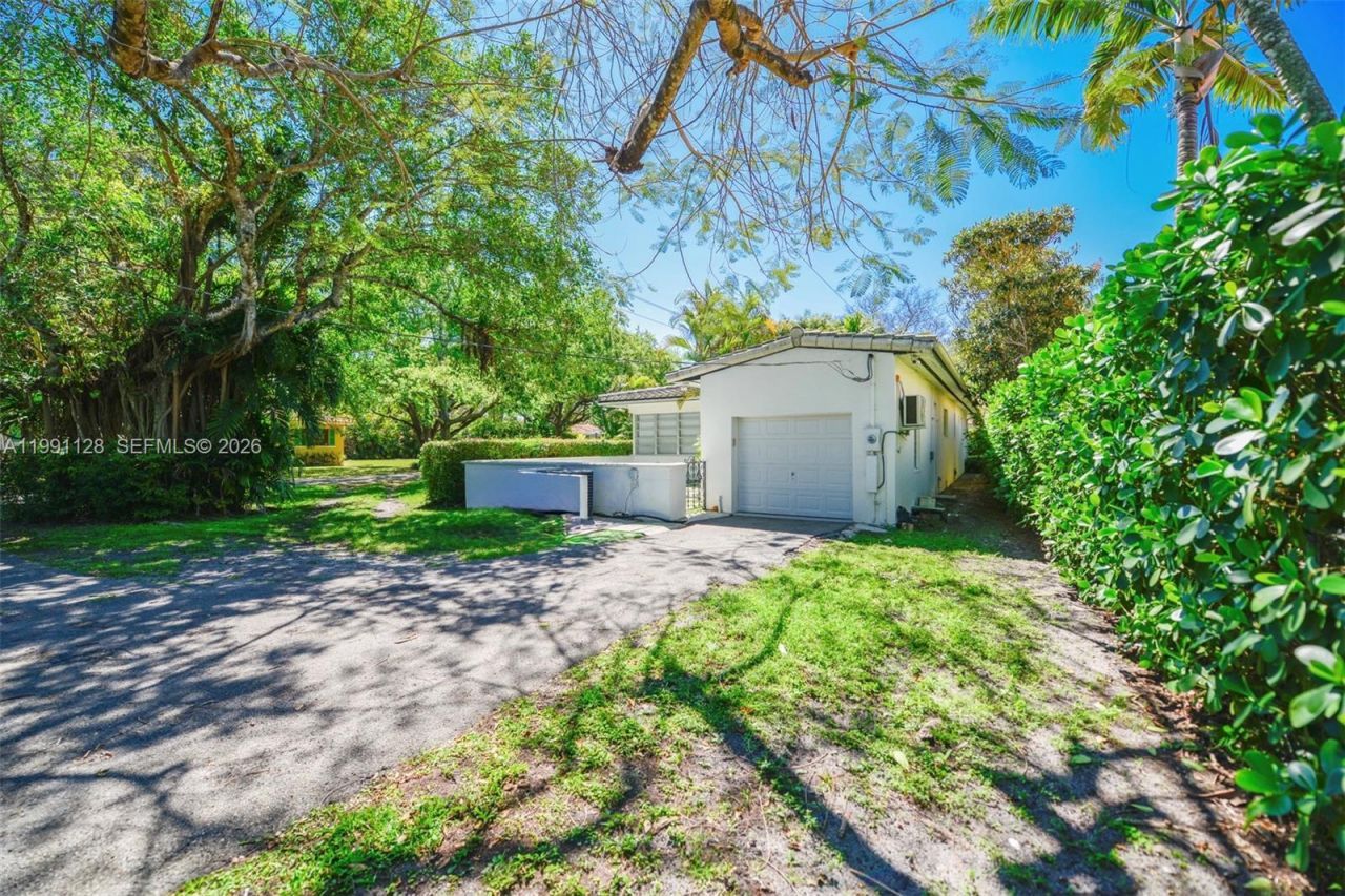 1201 Obispo Ave, Coral Gables, FL 33134 Photo