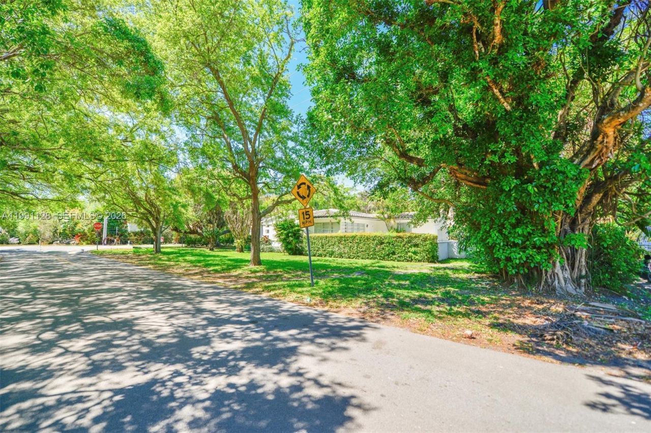 1201 Obispo Ave, Coral Gables, FL 33134 Photo