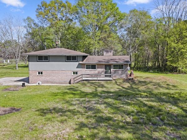 10212 Gurney Rd, Central, LA 70714