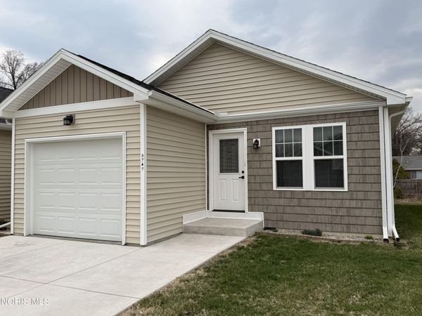 5747 Aurora Place, Sylvania, OH 43560