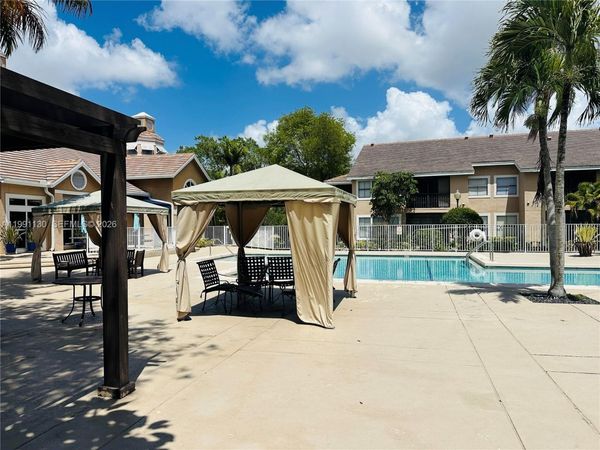 15689 SW 106th Ln, Unit 701, Miami, FL 33196