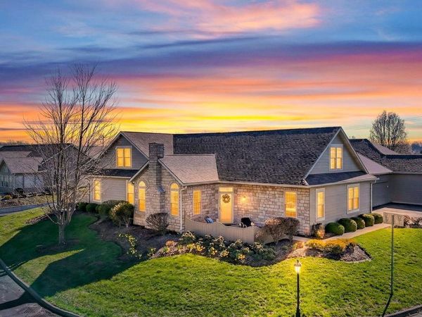 1616 Crossing Boulevard , Circleville, OH 43113