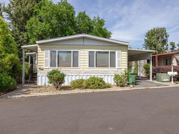 322 BLUEBIRD Ln, Folsom, CA 95630