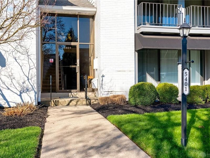 5401 Landau Drive, Unit 13, Kettering, OH 45429 Photo 3