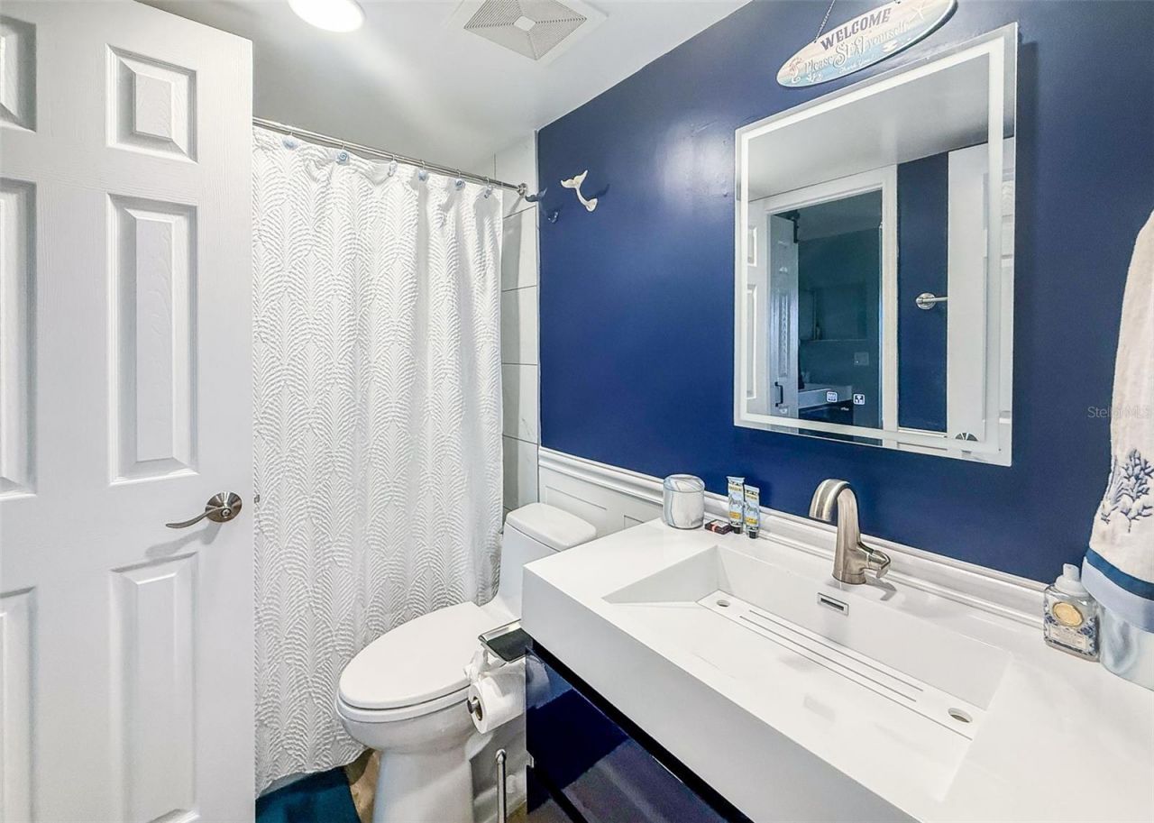 845 Benjamin Franklin Drive , Unit 202, Sarasota, FL 34236 Photo