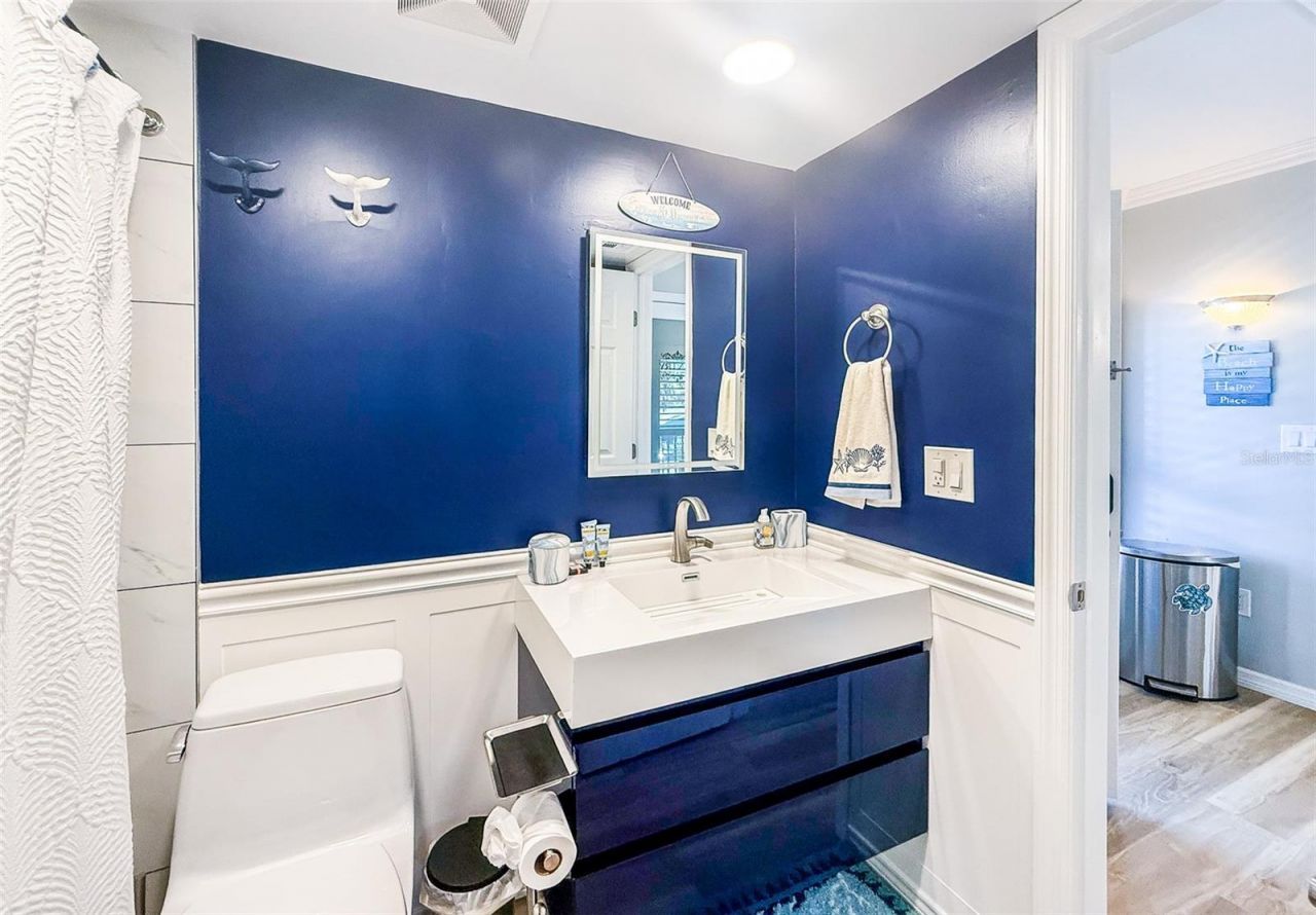 845 Benjamin Franklin Drive , Unit 202, Sarasota, FL 34236 Photo