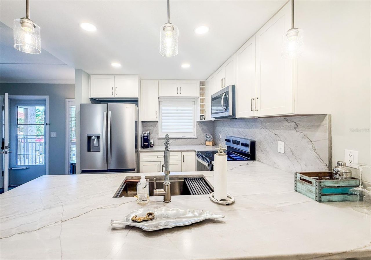 845 Benjamin Franklin Drive , Unit 202, Sarasota, FL 34236 Photo