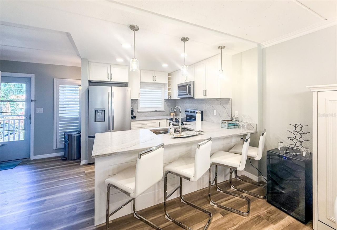 845 Benjamin Franklin Drive , Unit 202, Sarasota, FL 34236 Photo