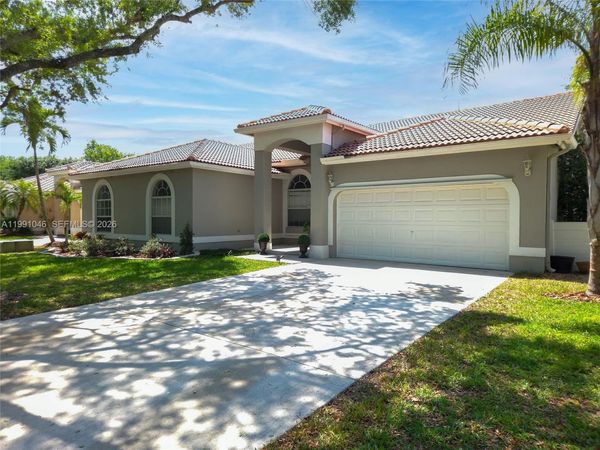 5318 NW 57th Ave , Coral Springs, FL 33067