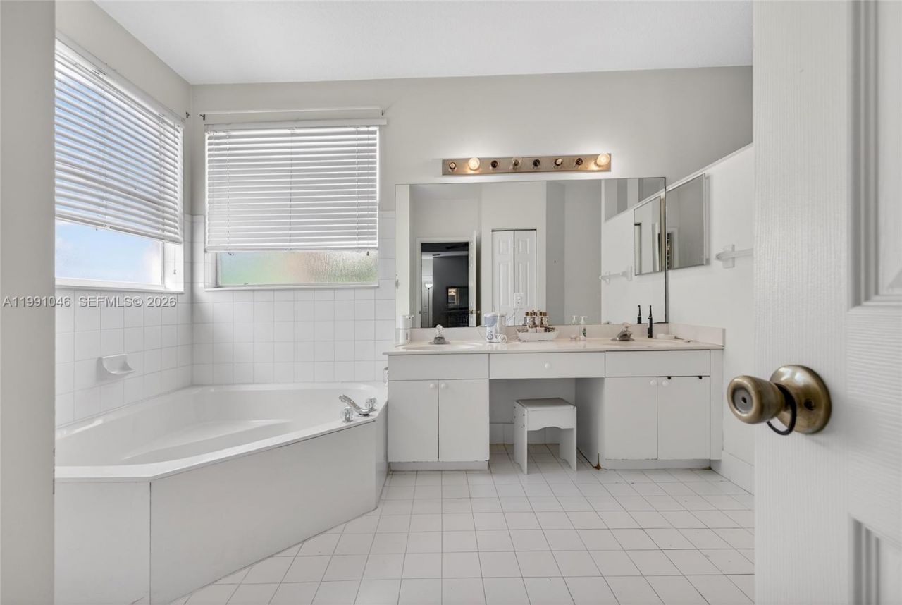 5318 NW 57th Ave , Coral Springs, FL 33067 Photo