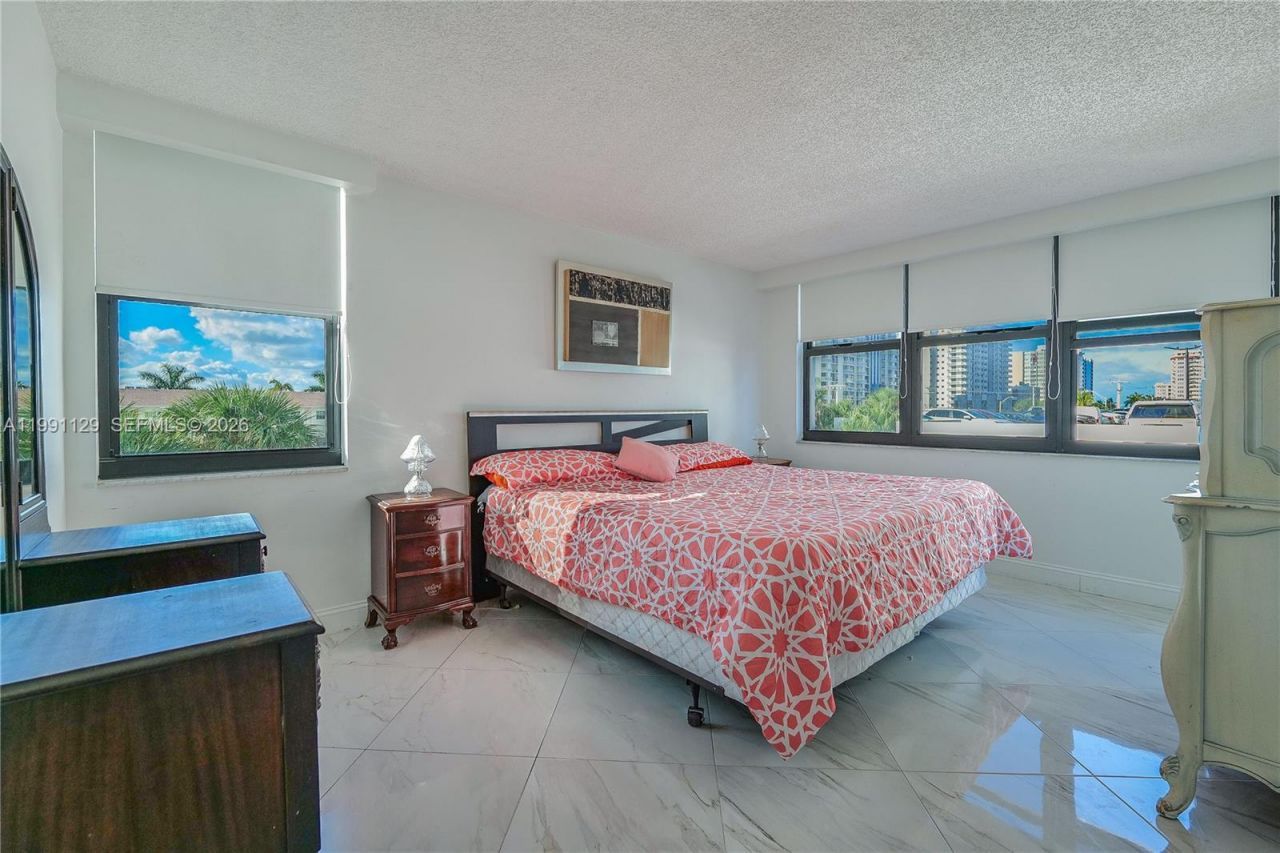 2401 S Ocean Dr , Unit 305, Hollywood, FL 33019 Photo