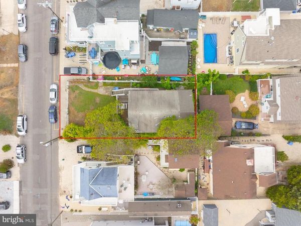 221 11TH STREET , BEACH HAVEN, NJ 08008