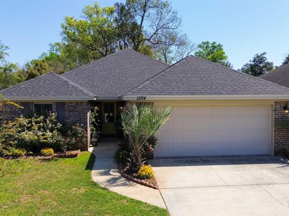1304 Majesty Loop Foley, AL 36535