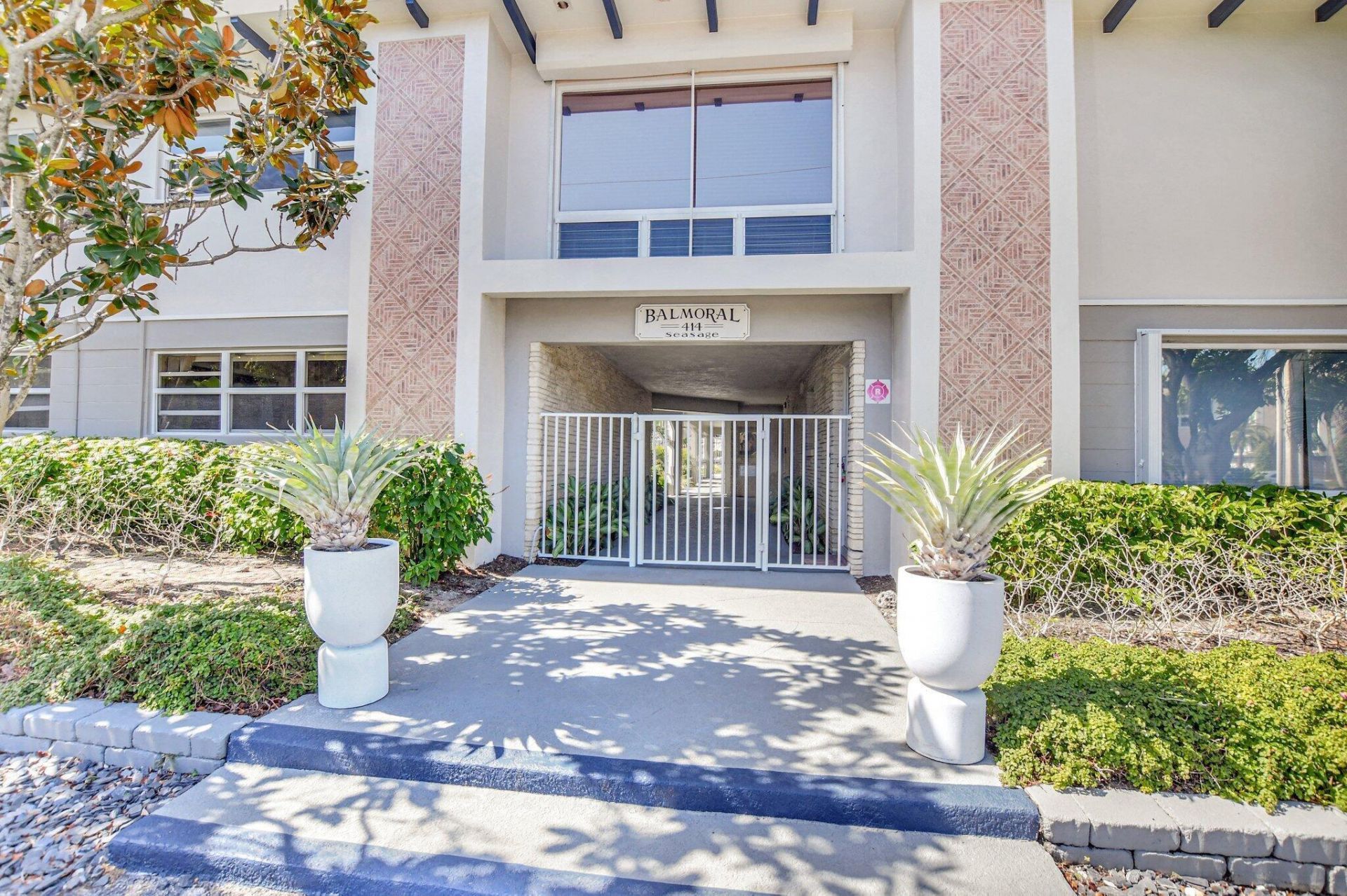 414 Seasage Drive, Unit 9, Delray Beach, FL 33483 Photo