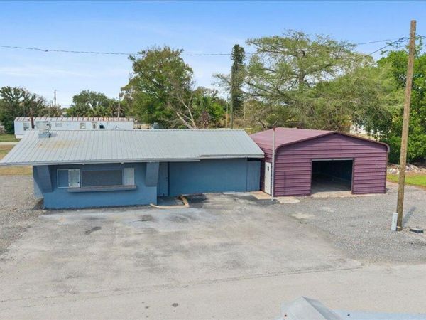 1023 Lee Street, Moore Haven, FL 33471