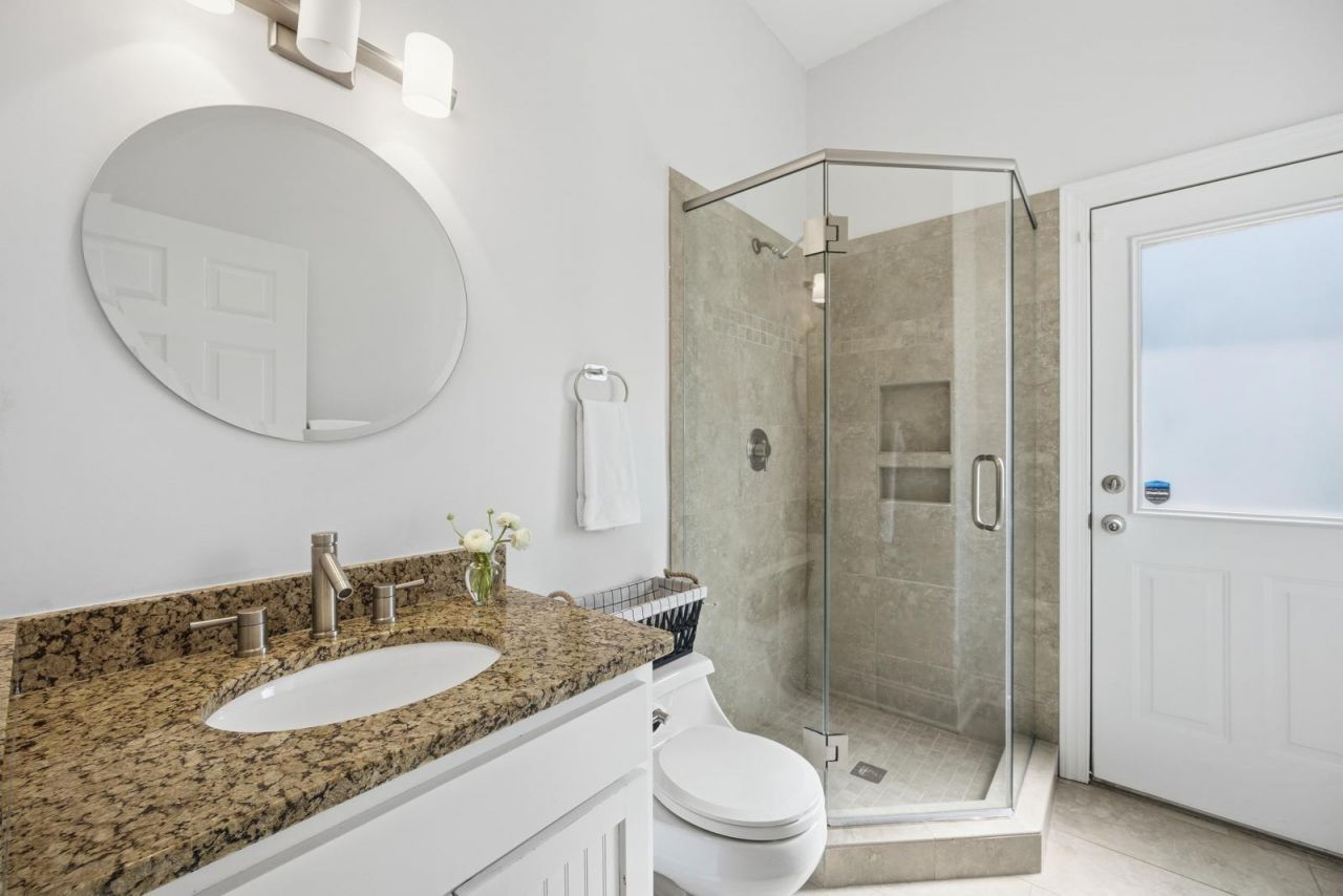 1 Abalone Alley Photo 33