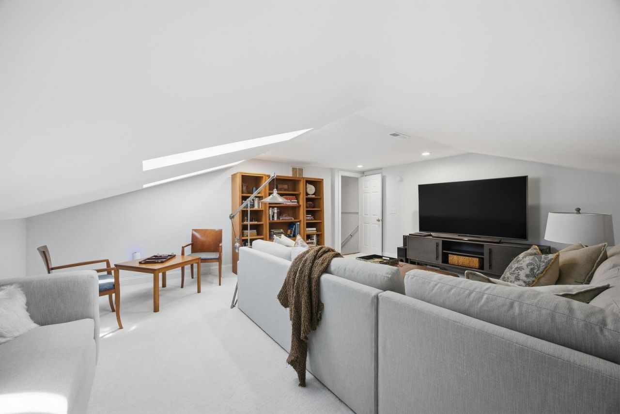 1 Abalone Alley Photo 40