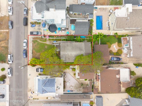221 11th Street, Beach Haven, NJ 08008