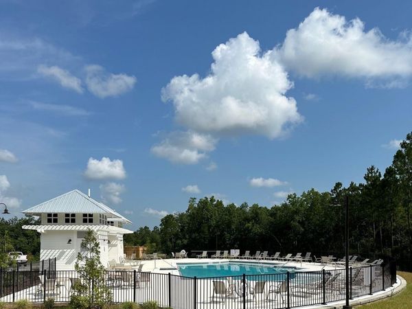 8665 Pathstone Blvd, Pensacola, FL 32526