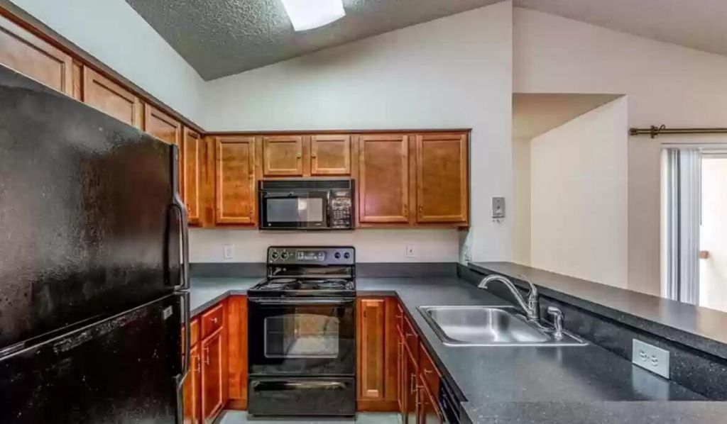 7630 Westwood Drive, Unit 313, Tamarac, FL 33321 Photo