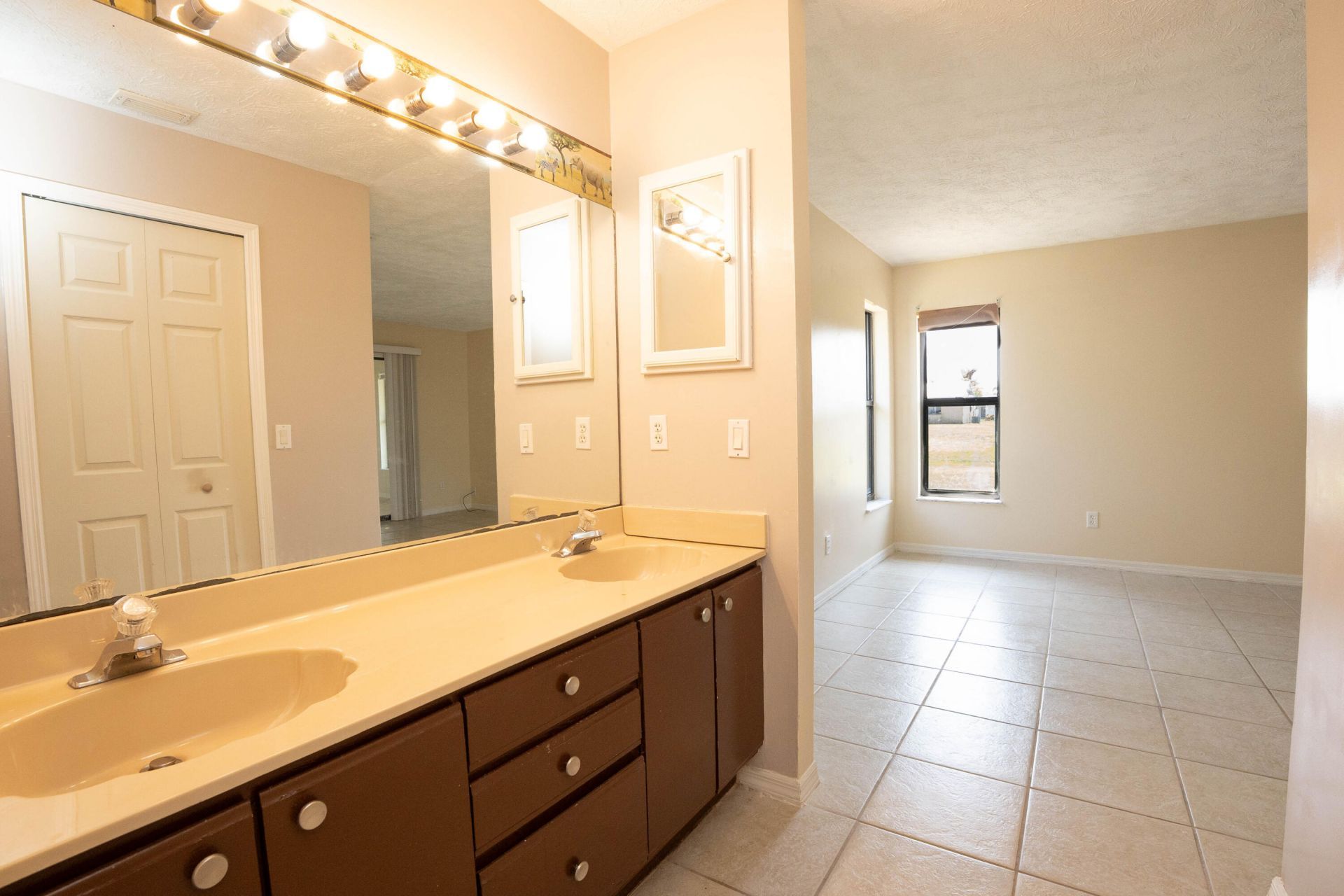 2456 SE Trail Avenue, Port Saint Lucie, FL 34952 Photo