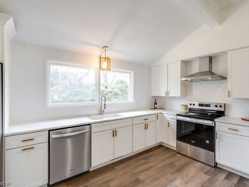 419 Briar Avenue NE, North Canton, OH 44720 Photo 9