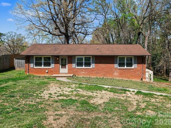 2230 Kenwood Drive , Kannapolis, NC 28081