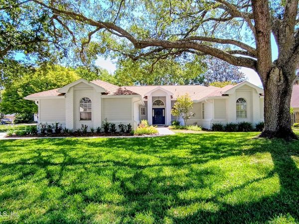 2032 MARYE BRANT Loop N, Neptune Beach, FL 32266