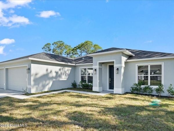 371 Bryn Mawr Avenue NE , Palm Bay, FL 32907