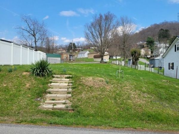 8117 Southern Avenue, Stonewood, WV 26301