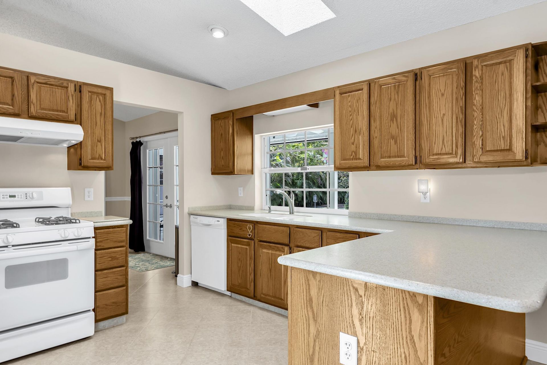 355 86th Terrace S, West Palm Beach, FL 33411 Photo