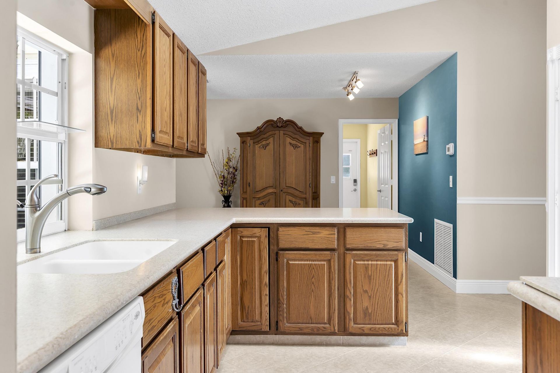 355 86th Terrace S, West Palm Beach, FL 33411 Photo