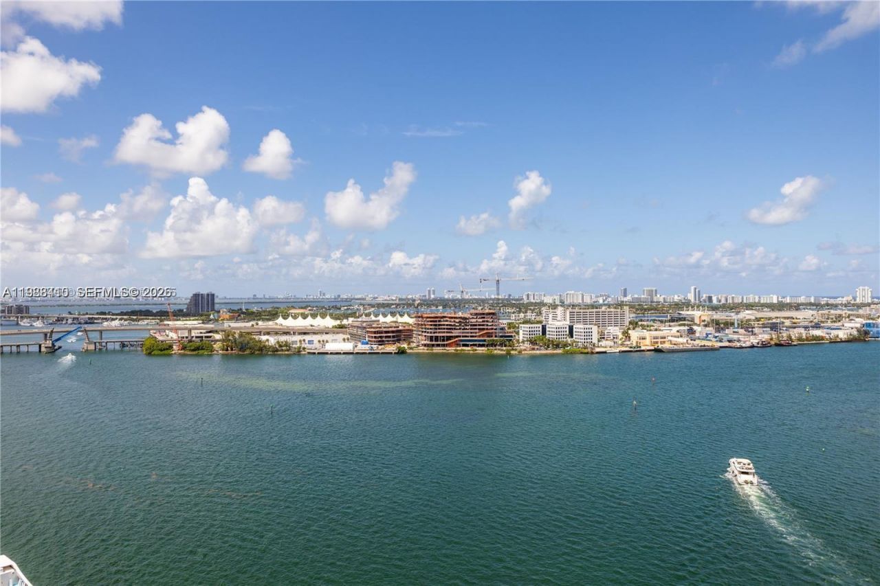 335 S Biscayne , Unit 2309, Miami, FL 33131 Photo