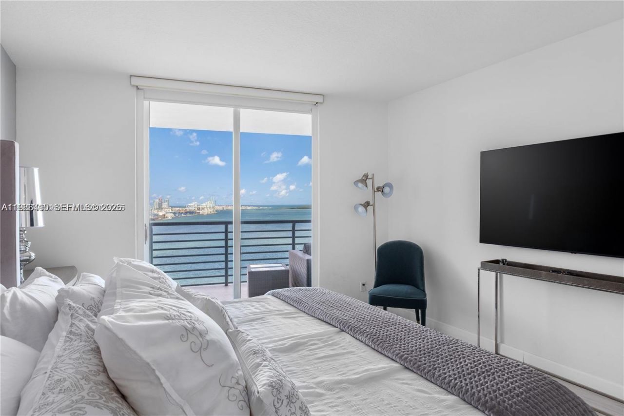 335 S Biscayne , Unit 2309, Miami, FL 33131 Photo