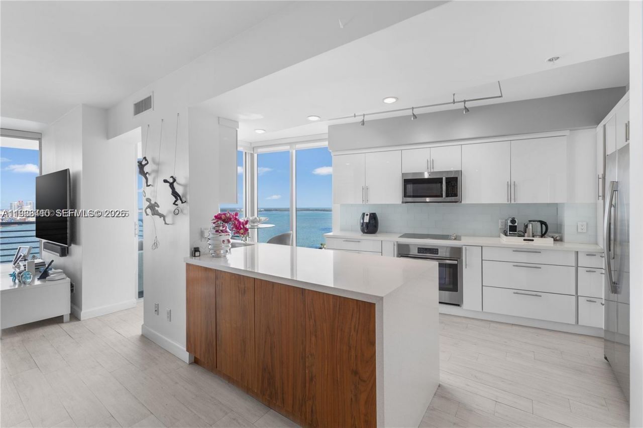 335 S Biscayne , Unit 2309, Miami, FL 33131 Photo