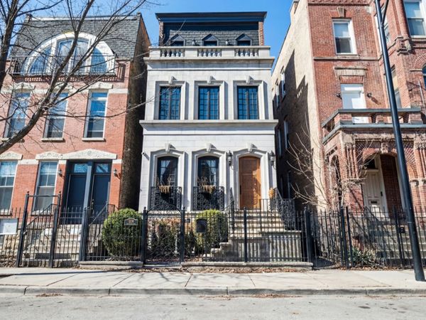 1220 N Damen Avenue , Chicago, IL 60622