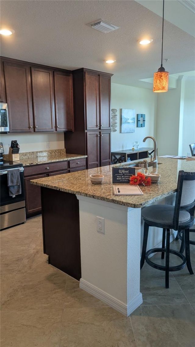 17006 Vardon Terrace, Unit 207, Bradenton, FL 34211 Photo