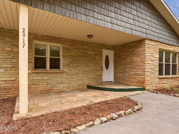 2917 Barber Hill Lane, Knoxville, TN 37920