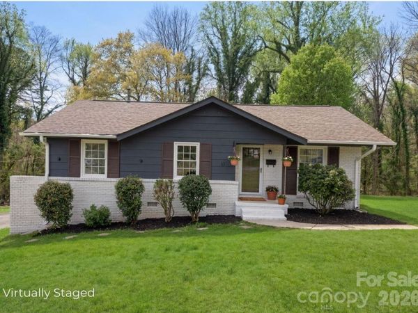 1423 Chelveston Drive, Charlotte, NC 28208