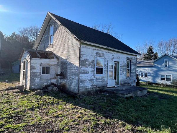 16077 Pasco Montra Road, Jackson Center, OH 45334