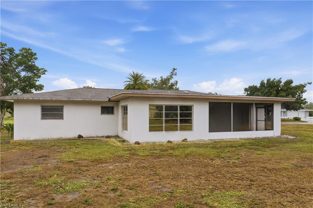 106 E Lake Dr , Lehigh Acres, FL 33936 Photo