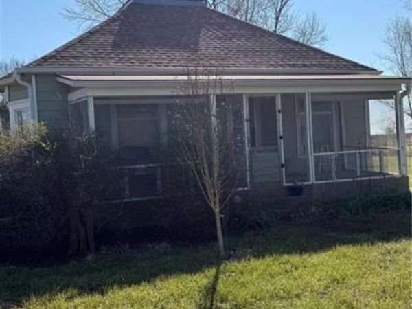 37725 Harmony Road, Paola, KS 66071