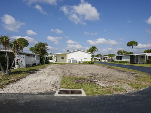 8001 Esperanza Bay, Boynton Beach, FL 33436